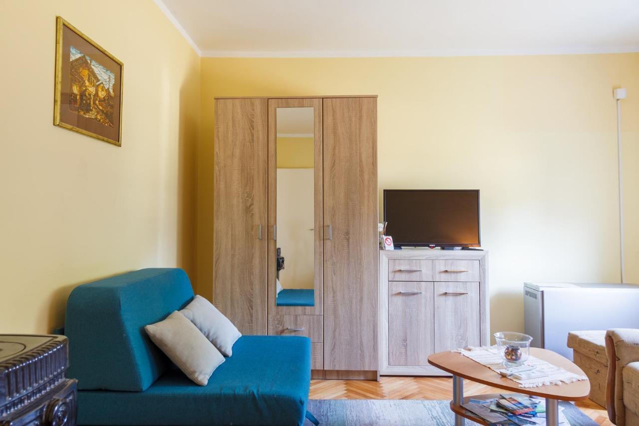 Apartman Bogojevic โกลูบาค ภายนอก รูปภาพ